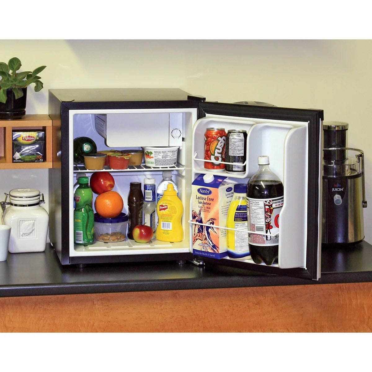 1.7 cu ft Refrigerator O2873