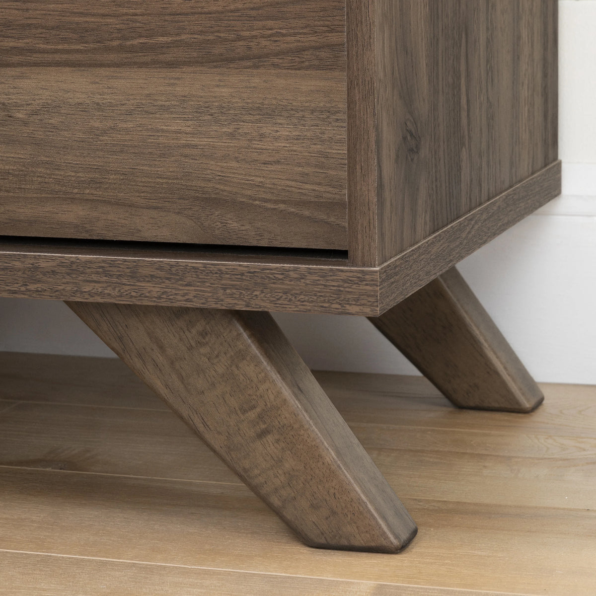 5 Drawer Dresser Natural Walnut and Matte Black T21873