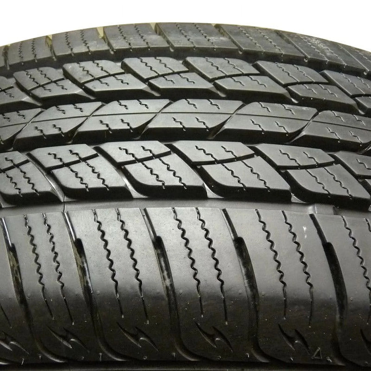 All Season Highway Touring SUV CUV Tires 235/70R16 W855610