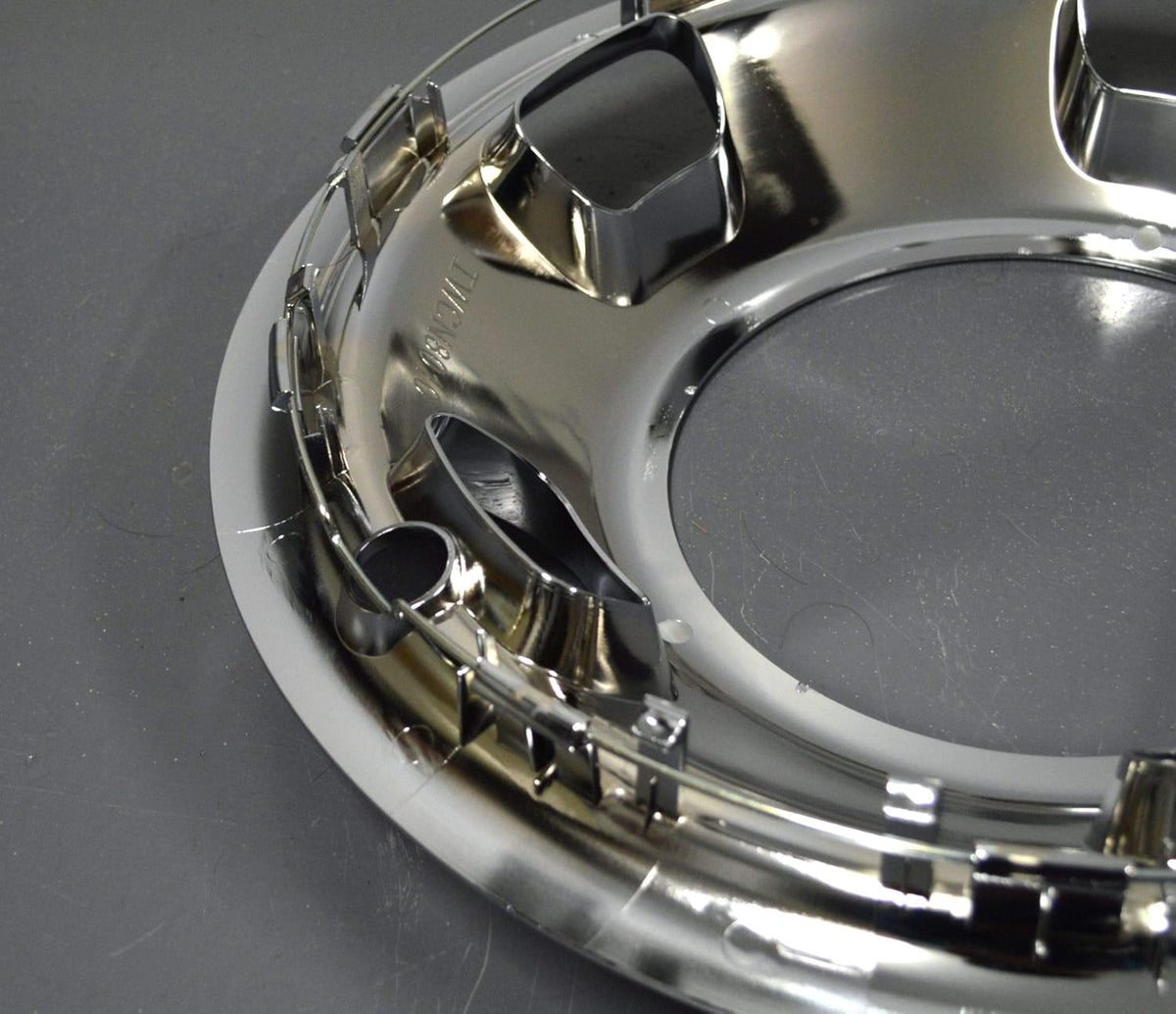 2 New Chrome 17 inch Front Wheel Skins Hubcaps Covers Pair N85558