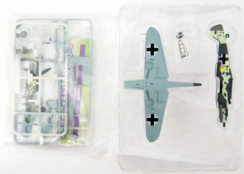 1/72 Scale Pre-Painted Plastic Kit U52729